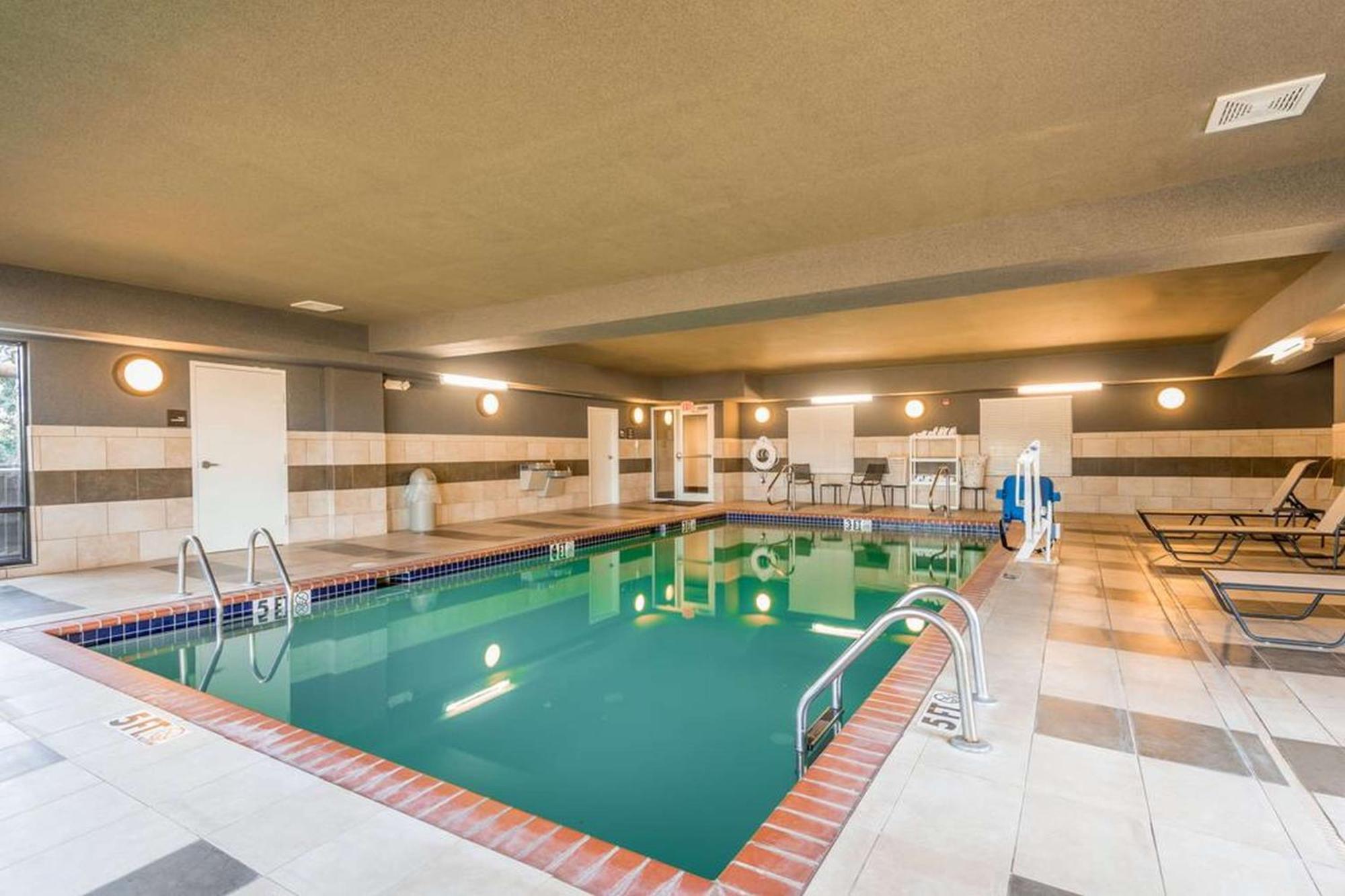 Hampton Inn New Albany Zewnętrze zdjęcie